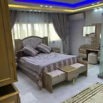 Super Lux Apartment